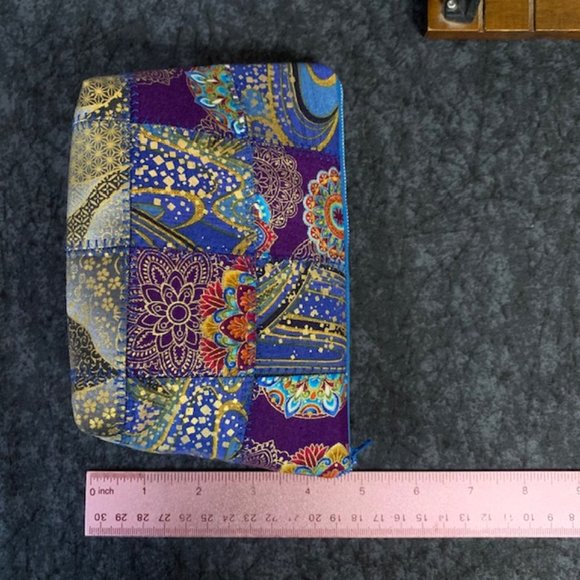 Handmade Quilted Cosmetic Bag - Picture 5 of 8